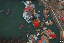 Japanese garbage island moves towards US | Recurso educativo 71624
